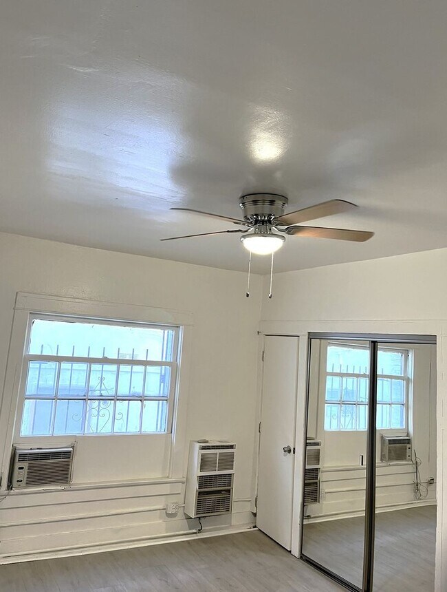 Foto del interior - 1984 Park Grove Ave