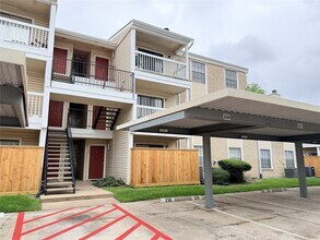 Building Photo - 2750 Holly Hall St