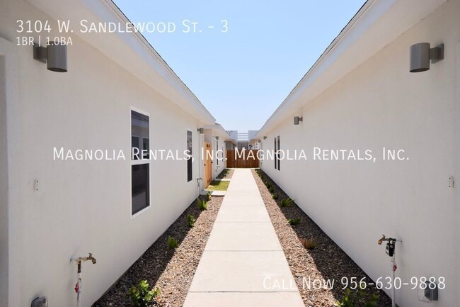 Building Photo - 3104 W Sandlewood St