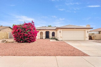 Building Photo - 7309 W Canterbury Dr