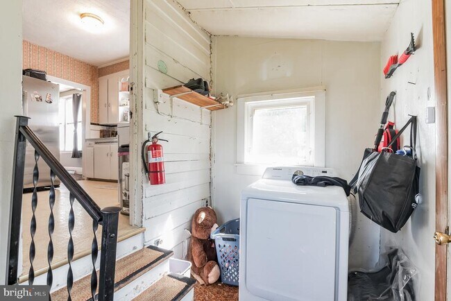 Foto del edificio - 2041 W Main St