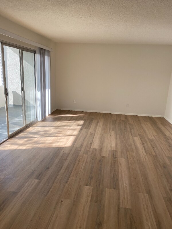 Foto del edificio - 425 S Hudson Ave