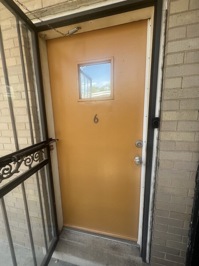 Foto del edificio - 8845 Cottage Grove