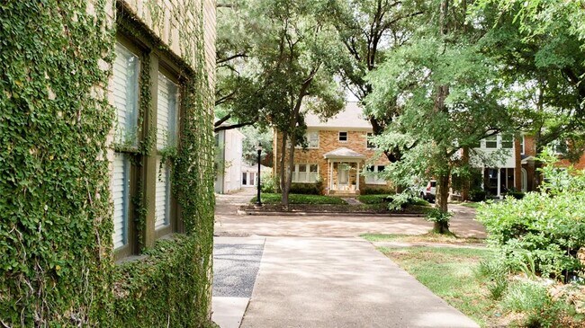 Foto del edificio - 1735 Albans Rd