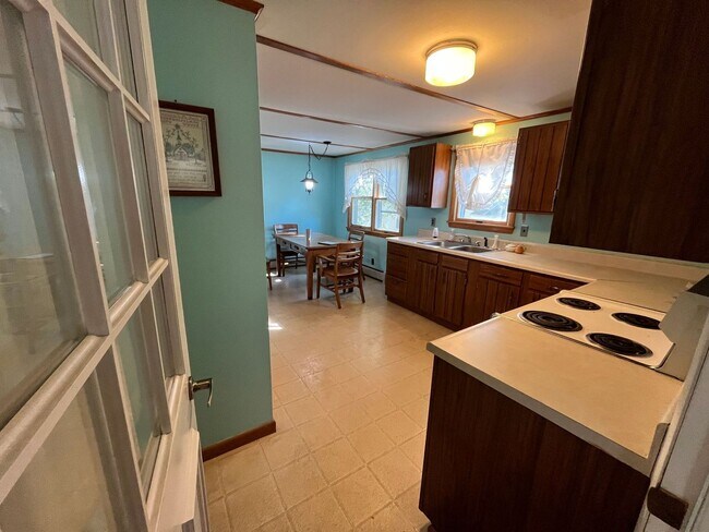 Foto del edificio - Four Bedroom Single Family House for Rent ...