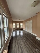 Building Photo - 624 E 26th St
