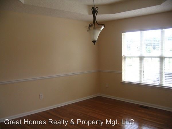 Building Photo - 5301 Meadows Lake Xing
