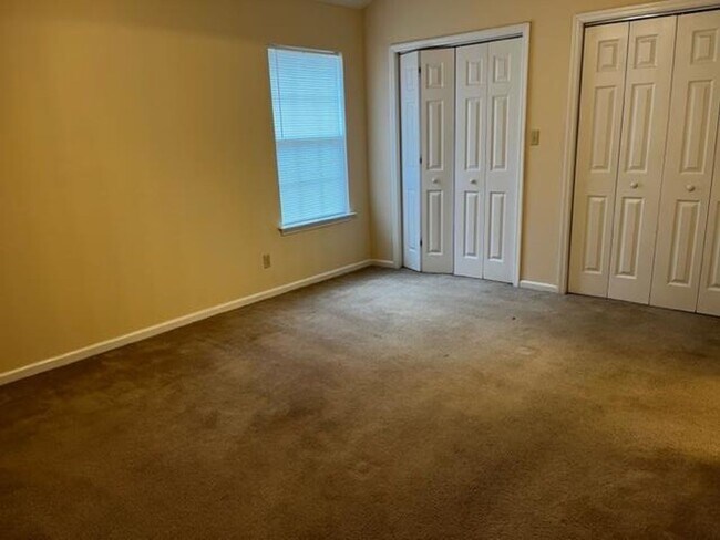 Building Photo - 3 Bedroom 2 Bath Home in Ray City, GA