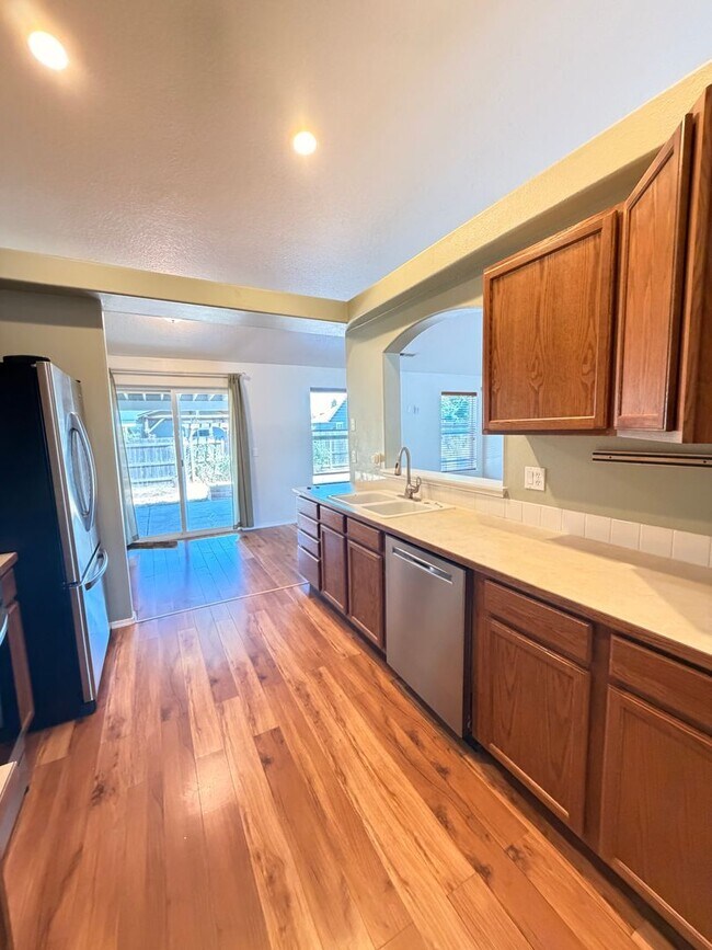 Foto del edificio - 3-Bedroom 2-Bathrrom home in Creswell