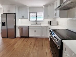 Building Photo - 8238 Henderson Green
