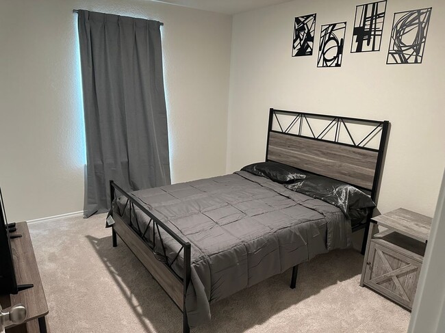 Foto del edificio - 4922 Bay Breeze