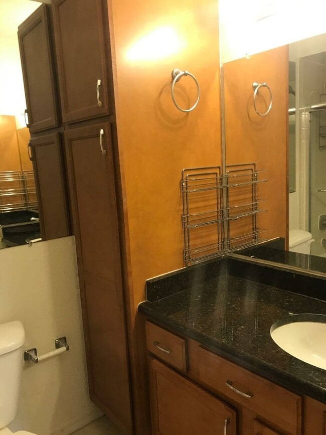Building Photo - 2 Bedroom, 2 Bath Condo in Tradewinds