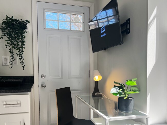 Foto del edificio - 619 N 39th St