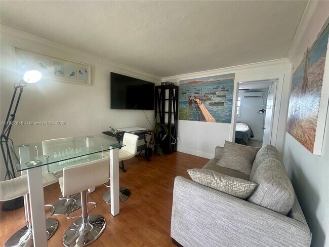 Foto del edificio - 6780 SW 44th St