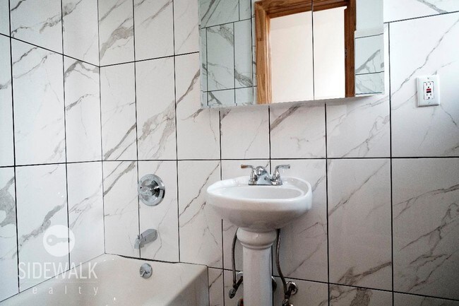 Foto del edificio - 140 Newton St