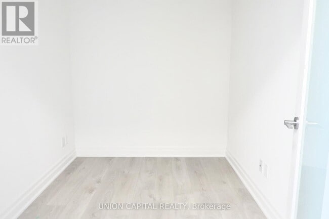 Building Photo - 10 Rouge Valley Dr W