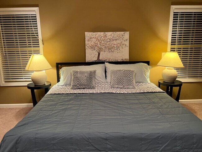 Foto del edificio - Charming 4BR House in Clarksville