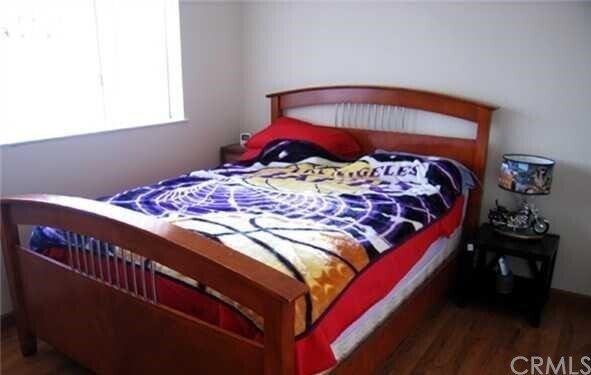 Foto del edificio - 9716 Bloomfield St