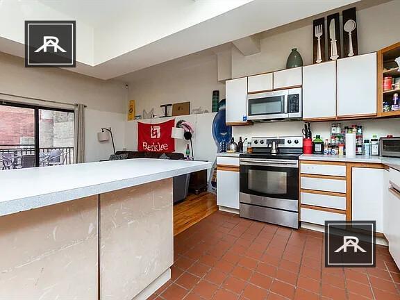 Foto principal - 5 bedroom in Boston MA 02215
