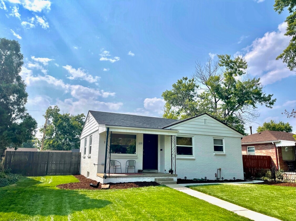 Photo - 3333 Newport St (Denver, CO)
