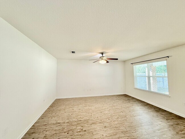 Foto del edificio - 3-Bedroom Home – Wynfield Subdivision