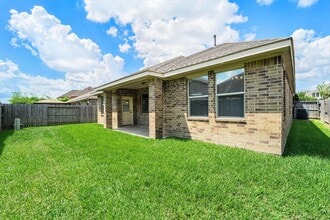 Building Photo - 14726 Woodland Dawn