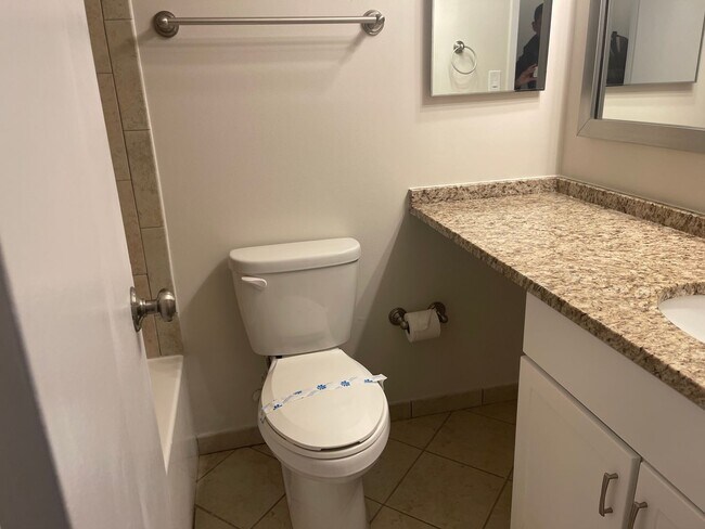 Building Photo - COPLEY SQ NEAR NU AND BERKLEE,  LUX 1 bed ...