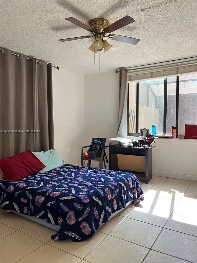 Foto del edificio - 10865 SW 112th Ave