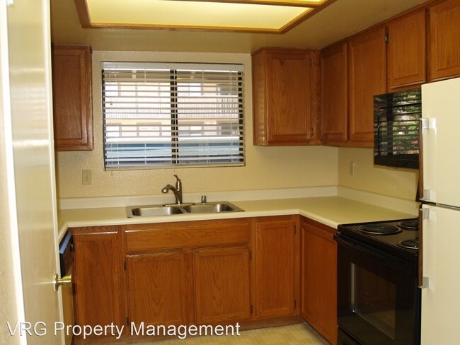 Building Photo - 2 br, 2 bath House - 3039 Estepa Drive Unit D