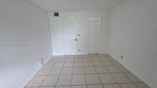 Building Photo - 4550 NW 9th St