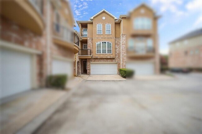 Building Photo - 11 Versante Ct