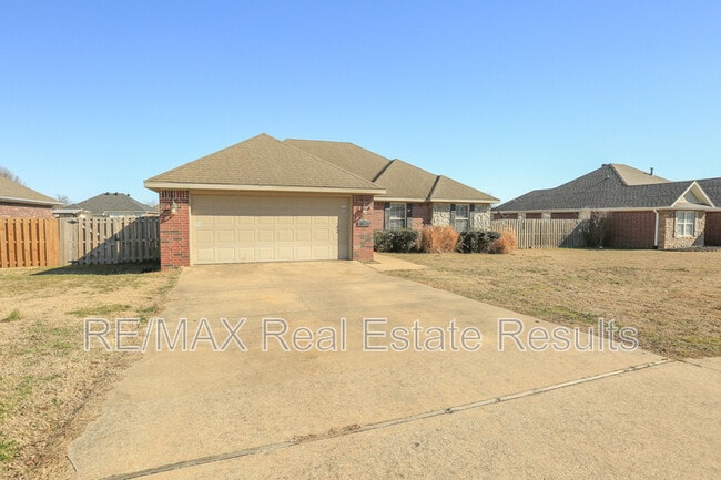 Foto del edificio - 1592 Hutchinson St