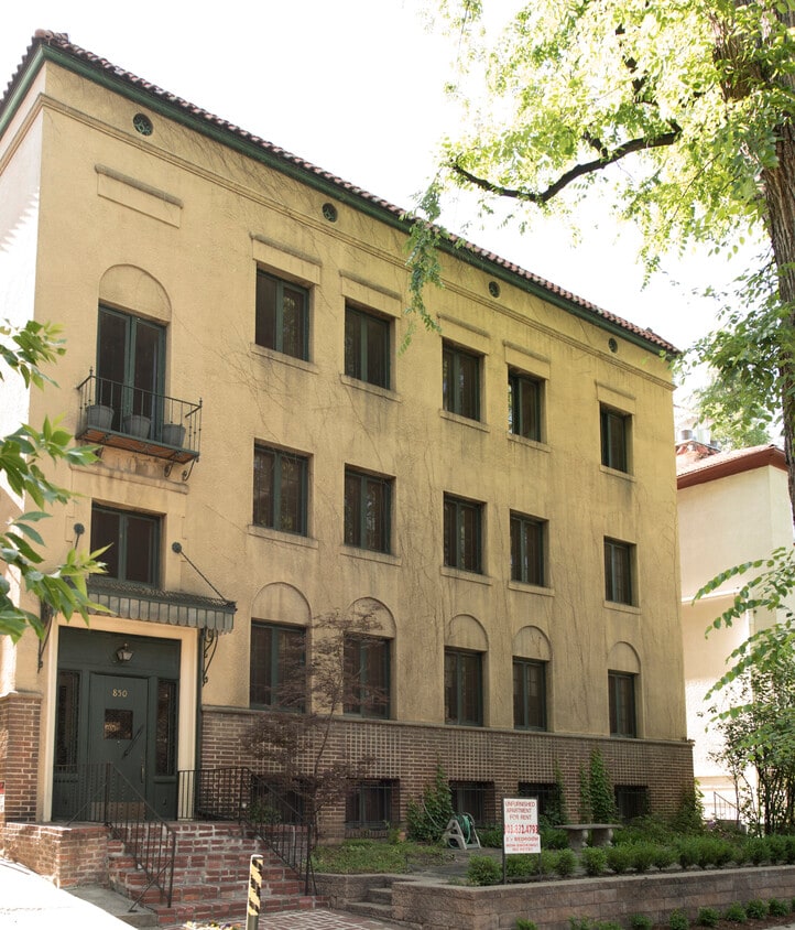 Primary Photo - 850 Humboldt St