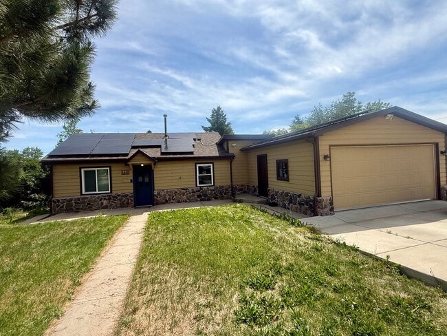 Spacious Remodeled Single Family Ranch Home in Golden! - Spacious Remodeled Single Family Ranch Home in Golden!
