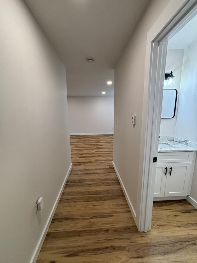 Foto del edificio - 20 Pond Rd