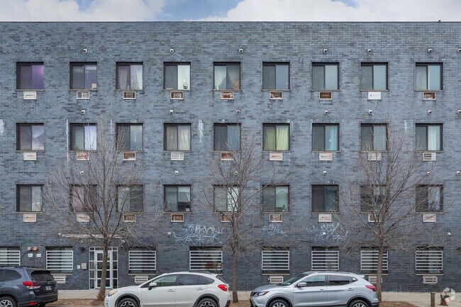 Building Photo - 39  Suydam Street
