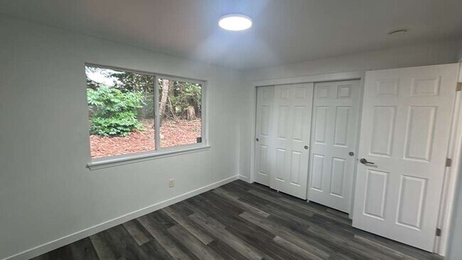 Foto del edificio - 1433 E Dearborn Ave