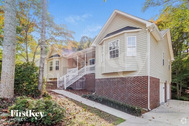 Building Photo - 2111 Priya St