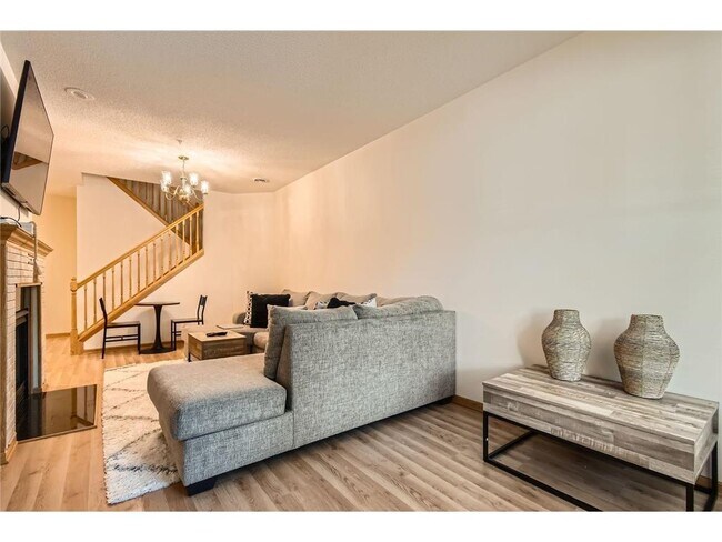 Foto del edificio - 9616 Linden Ln N