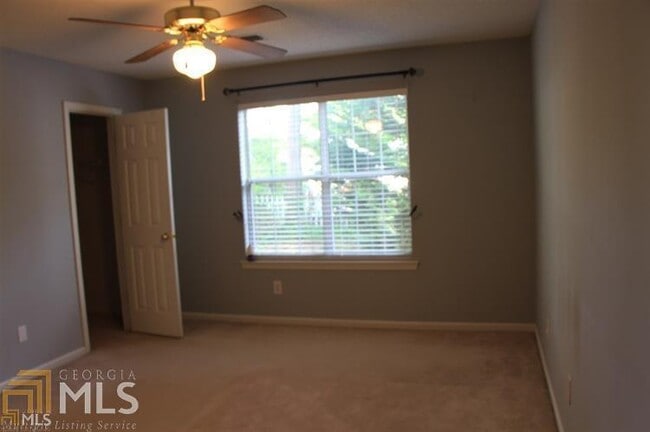Building Photo - 312 Everdale