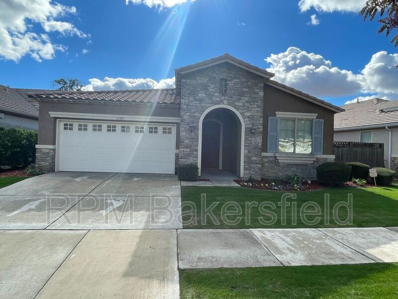11705 Lynepark Dr, Bakersfield, CA 93312 House Rental in Bakersfield