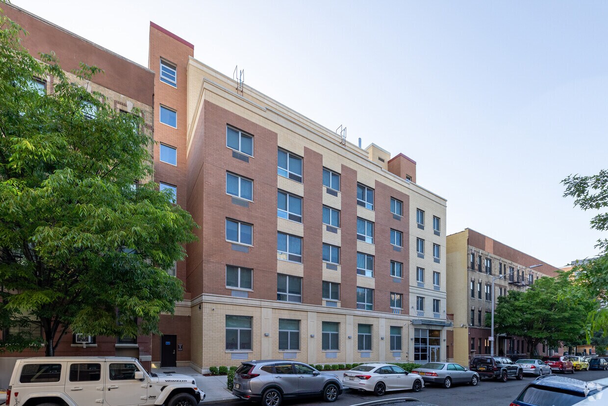 461 Alabama Avenue - 461 Alabama Ave