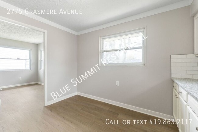 Building Photo - 2775 Grasmere Ave