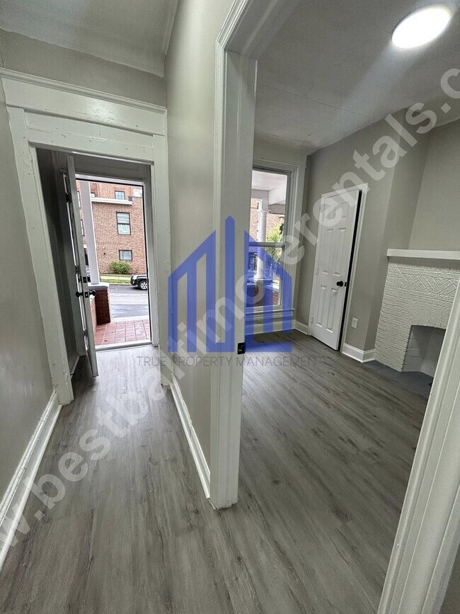 Foto del edificio - Coming Soon!!!!!! Spacious 4 Bedroom in We...