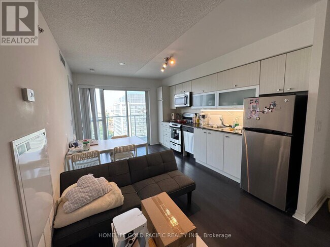 Photo du bâtiment - 275-2275 Yorkland Rd