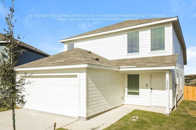 Foto del edificio - 3202 Roslyn Grist