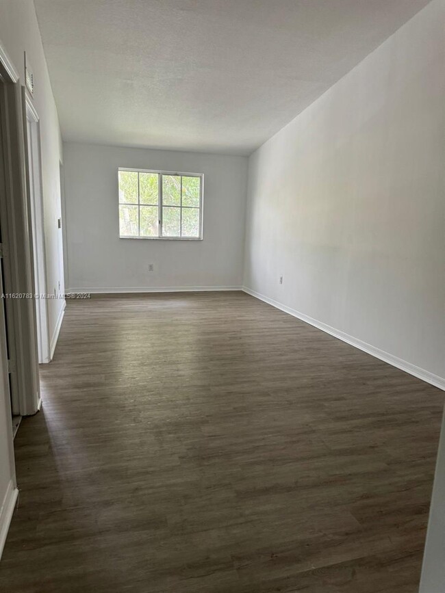 Foto del edificio - 2921 SE 13th Ave