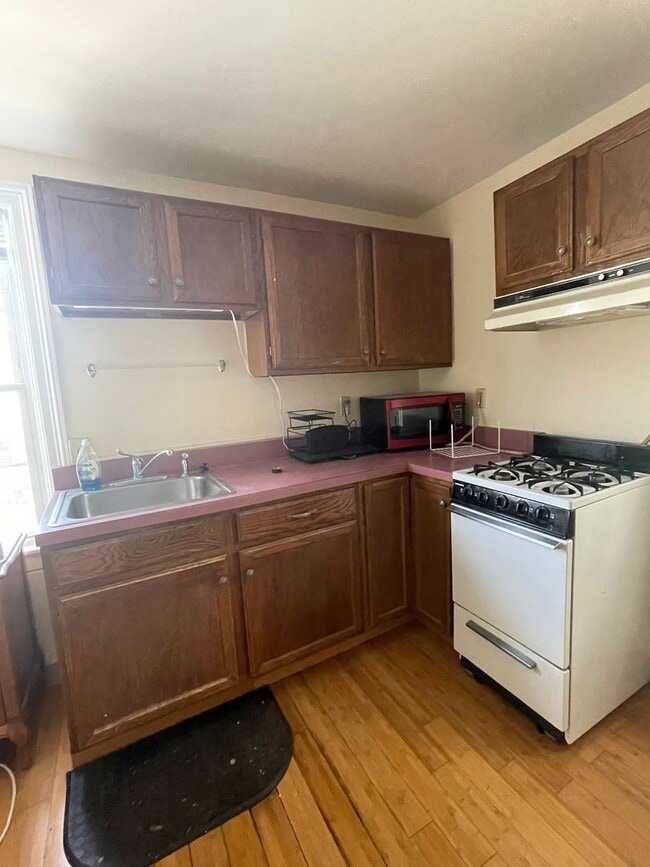 Photo - 113 Elmwood Ave Apartment