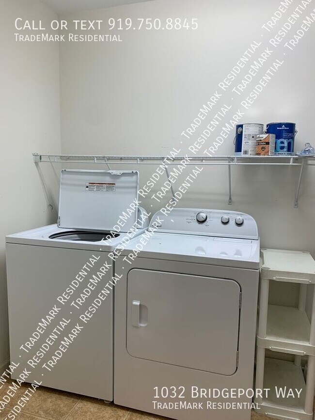 Foto del edificio - 1032 Bridgeport Way