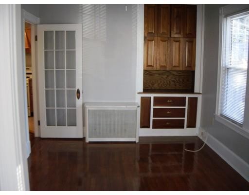 Building Photo - 184 Brownell St
